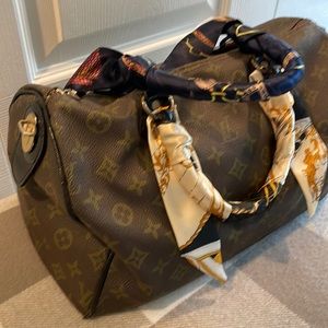 Old vintage gucci old old old , was handed down , painted , use for parts